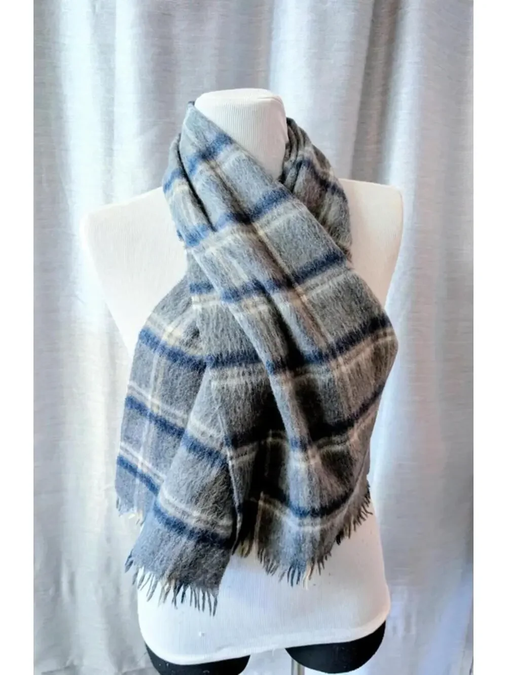 Gray Navy Wool Plaid Vintage 90s Scarf
